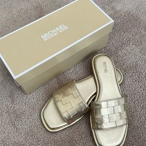 Michael Kors Hayworth Leather Woven Slide - Size 9
